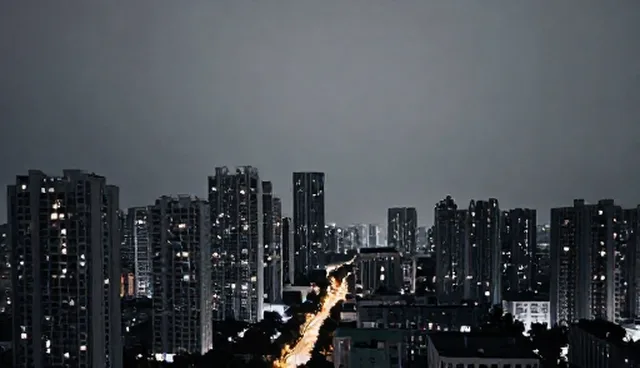 上海建站:多行业应用的两种做法及取舍